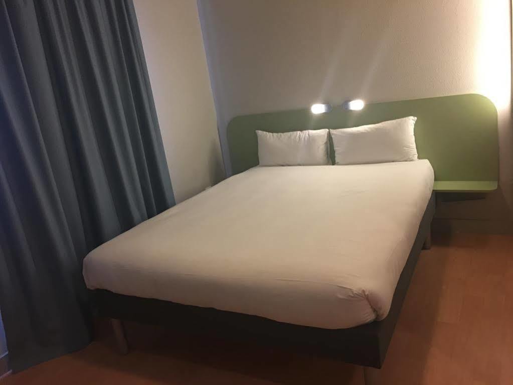 ไอบิส บัดเจ็ต โบบิญี ป็องแต็ง Hotel โบบิญญี ภายนอก รูปภาพ