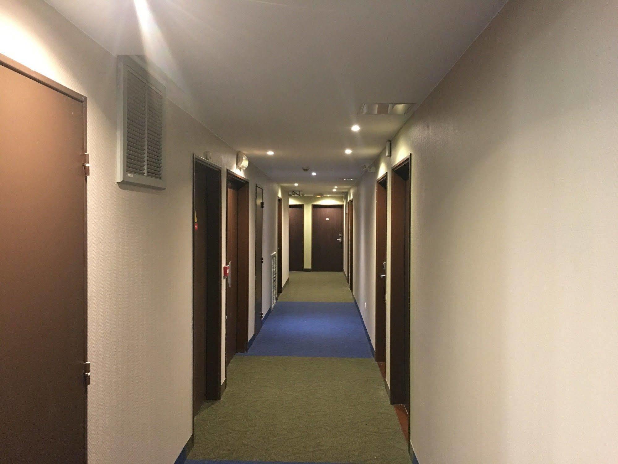 ไอบิส บัดเจ็ต โบบิญี ป็องแต็ง Hotel โบบิญญี ภายนอก รูปภาพ